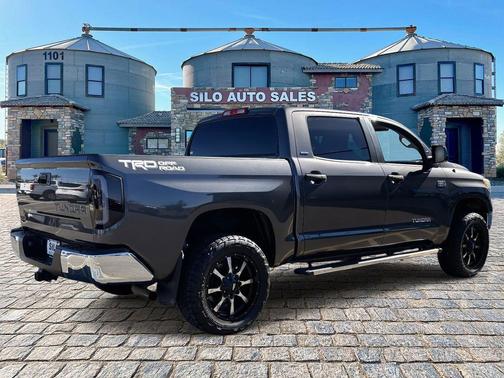 2015 Toyota Tundra SR5