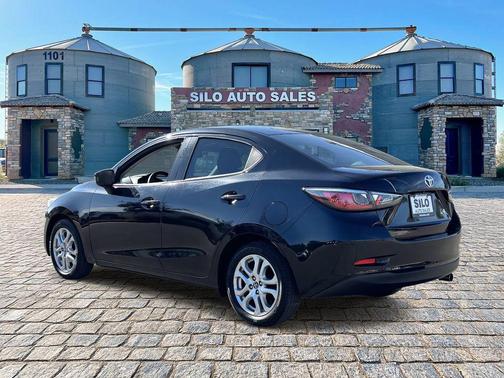 2017 Toyota Yaris iA Base