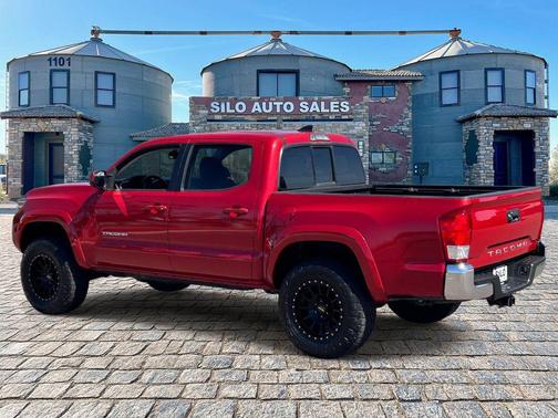 Barcelona Red Metallic 2017 Toyota Tacoma SR5