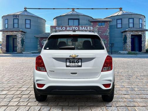 Summit White 2019 Chevrolet Trax LS