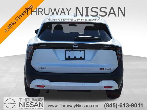 2025 Nissan Kicks SR