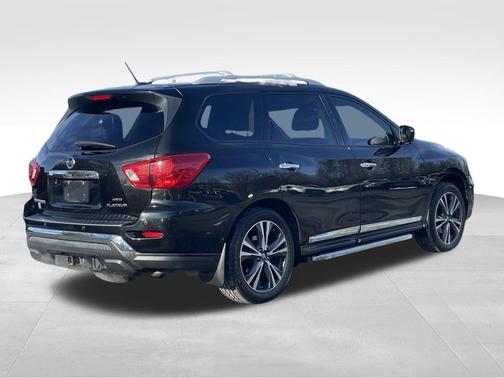 2018 Nissan Pathfinder Platinum