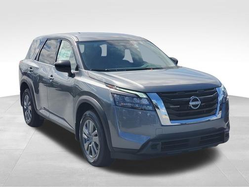 2025 Nissan Pathfinder S