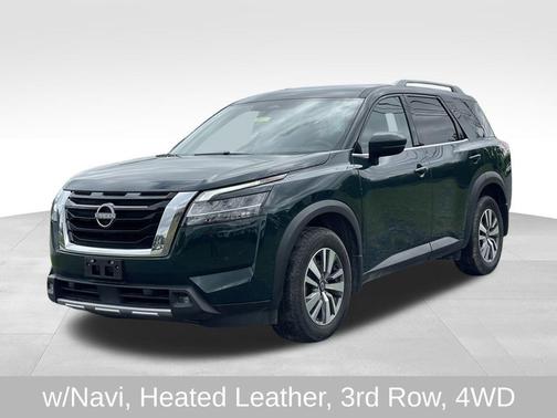 2022 Nissan Pathfinder SL