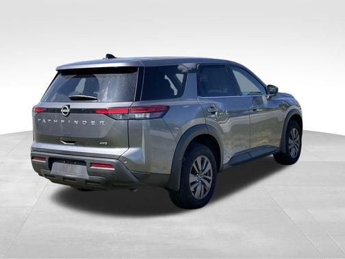 2024 Nissan Pathfinder S