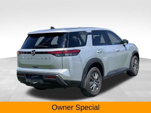 2024 Nissan Pathfinder S