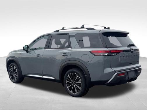 Boulder Gray Metallic 2026 Nissan Pathfinder Platinum