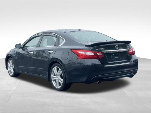 2017 Nissan Altima 3.5 SL
