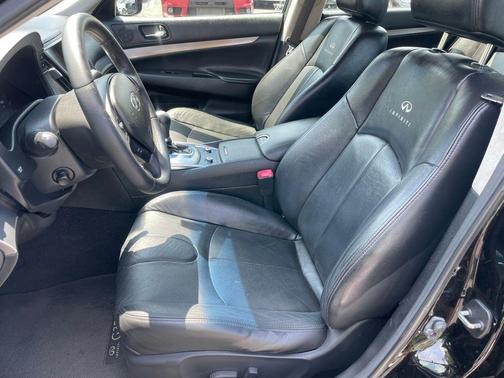 2013 INFINITI G37 Journey