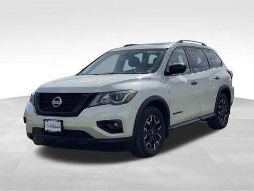 2020 Nissan Pathfinder SL