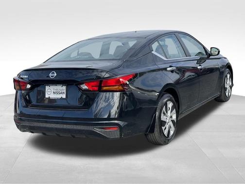 2022 Nissan Altima 2.5 S