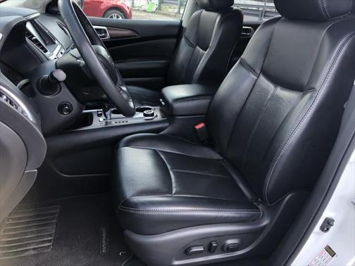 2020 Nissan Pathfinder Platinum