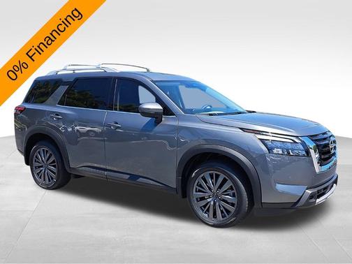2025 Nissan Pathfinder SL