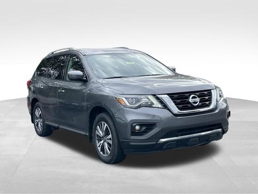 2020 Nissan Pathfinder SV