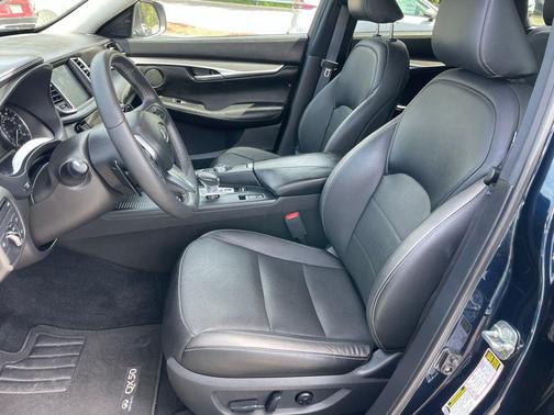 2022 INFINITI QX50 Luxe