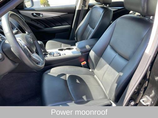 2022 INFINITI Q50 LUXE