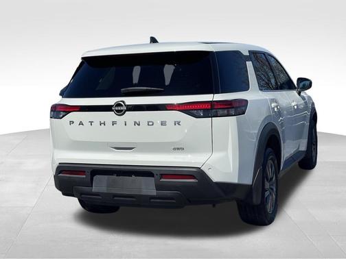 Glacier White 2024 Nissan Pathfinder S