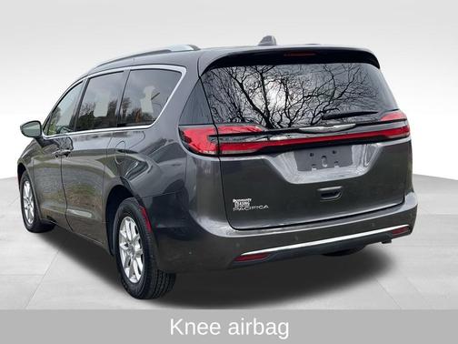 2021 Chrysler Pacifica Touring-L