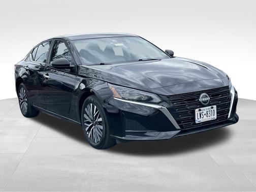 Black 2025 Nissan Altima SV