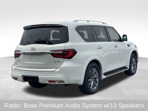 2022 INFINITI QX80 Luxe