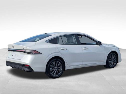Aspen White 2026 Nissan Sentra SL