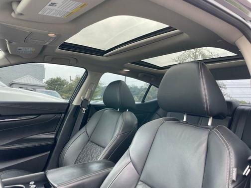 2022 Nissan Maxima Platinum