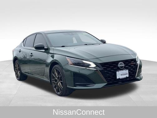 2025 Nissan Altima SR