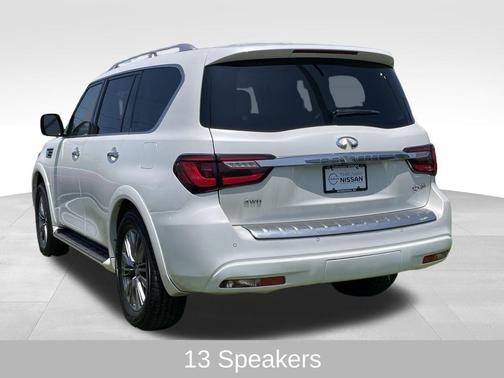 2022 INFINITI QX80 Luxe