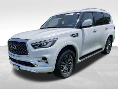 2022 INFINITI QX80 Luxe