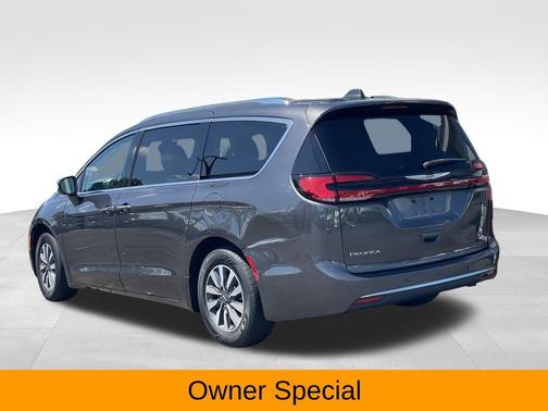 2021 Chrysler Pacifica Touring-L
