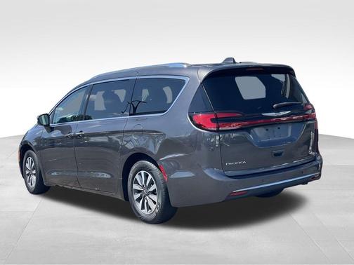 2021 Chrysler Pacifica Touring-L