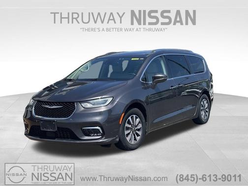 2021 Chrysler Pacifica Touring-L