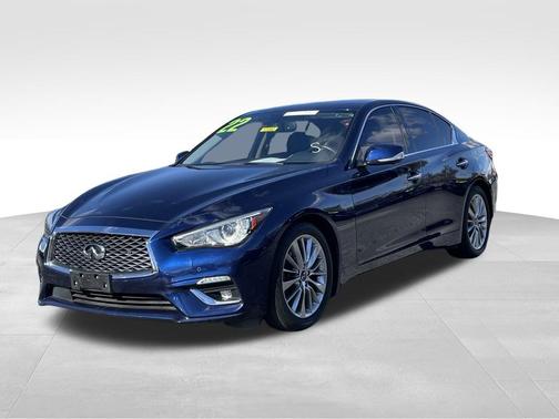 2022 INFINITI Q50 LUXE