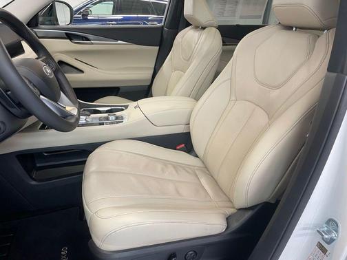 2022 INFINITI QX60 Luxe