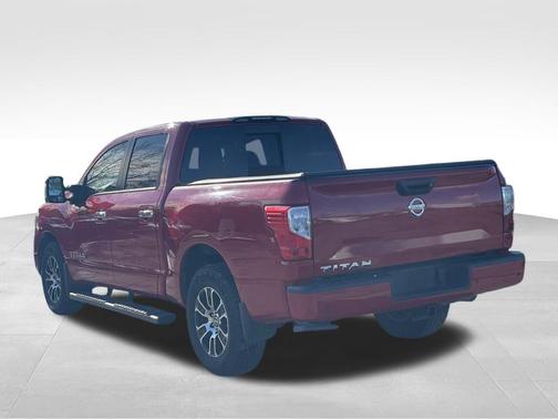 2021 Nissan Titan SV