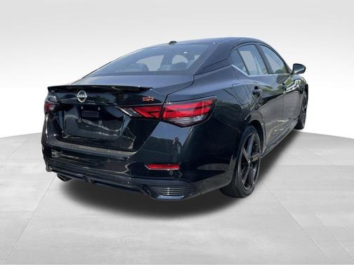 Black 2024 Nissan Sentra SR