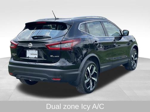 2022 Nissan Rogue Sport SL