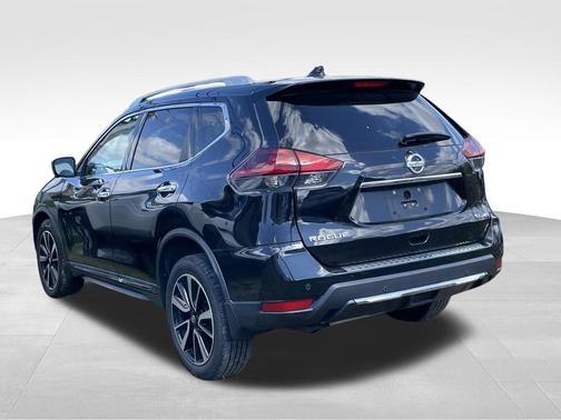 Magnetic Black 2019 Nissan Rogue SL