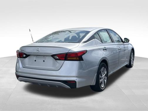 2022 Nissan Altima 2.5 S