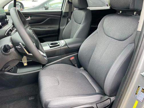 2022 Hyundai SANTA FE SE