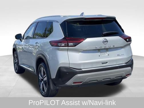 2022 Nissan Rogue SL