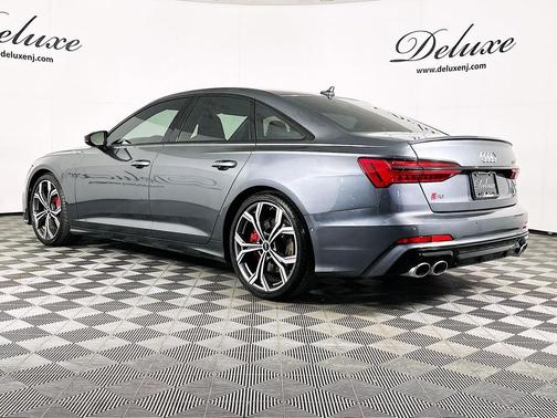 Daytona Gray Pearl Effect 2025 Audi S6 Premium Plus