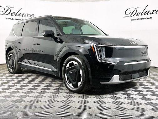 Aurora Black Pearl 2024 Kia EV9 Land