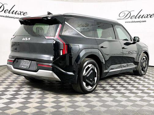 Aurora Black Pearl 2024 Kia EV9 Land