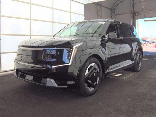 Aurora Black Pearl 2024 Kia EV9 Land