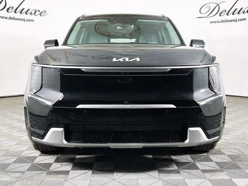 Aurora Black Pearl 2024 Kia EV9 Land