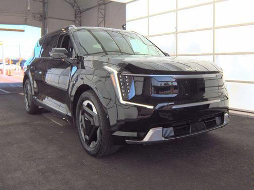 Aurora Black Pearl 2024 Kia EV9 Land