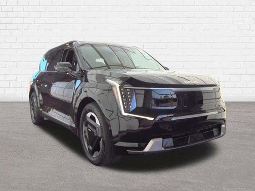 Aurora Black Pearl 2024 Kia EV9 Land