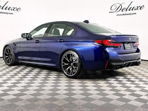 Tanzanite Blue II Metallic 2023 BMW M5 Base