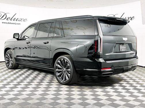 2025 Cadillac Escalade ESV Sport